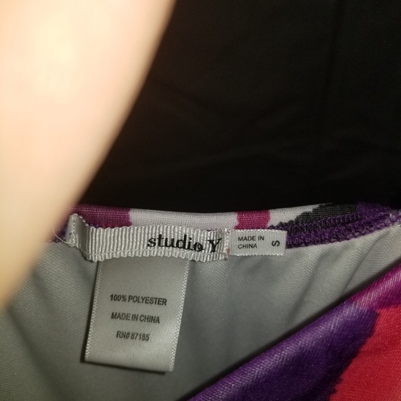 Fun colorful top - Picture 3 of 3